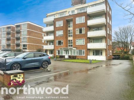 2 bedroom Ground floor flat for sale in 31 Park Crescent, Hesketh Park, Southport, PR9