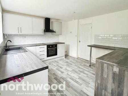 3 bedroom End of terrace house to let in Falkland, Birch Green, Skelmersdale, WN8