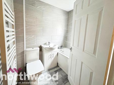 3 bedroom End of terrace house to let in Falkland, Birch Green, Skelmersdale, WN8