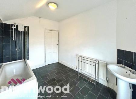 2 bedroom Semi-detached house for sale in Rufford Road, Southport, PR9