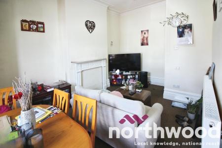 2 bedroom Flat to let in Princes Street, Southport, PR8