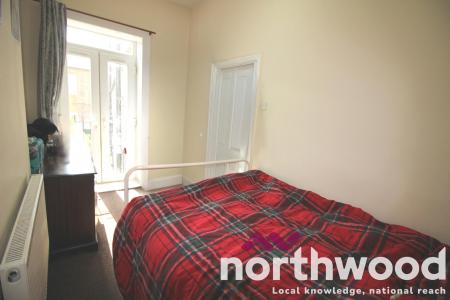 2 bedroom Flat to let in Princes Street, Southport, PR8