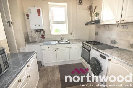 2 bedroom Flat to let in Princes Street, Southport, PR8