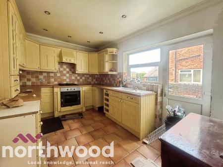 3 bedroom Semi-detached house for sale in Tithebarn Road, Southport, PR8