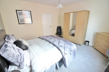 2 bedroom Flat to let in Promenade, Southport, PR9