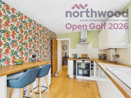 2 bedroom Semi-detached house to let in £893 per night Open Golf ,Ferryside, Southport, PR9
