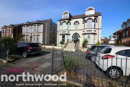 1 bedroom Flat to let in Avondale Road, Southport, PR9