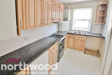 2 bedroom Flat to let in Knowsley Road, Southport, PR9