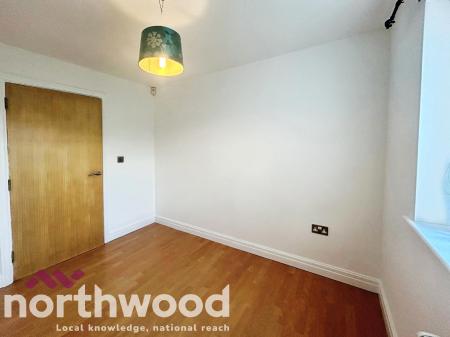 2 bedroom Flat to let in Liverpool Road North, Burscough, L40