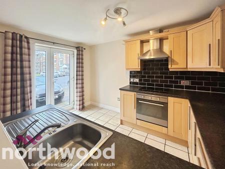 2 bedroom Flat to let in Liverpool Road North, Burscough, L40