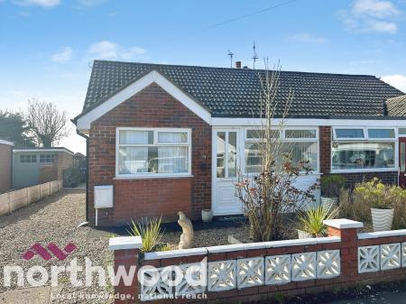 2 bedroom Semi-detached bungalow for sale in Chorley Close, Banks, PR9