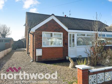 2 bedroom Semi-detached bungalow for sale in Chorley Close, Banks, PR9