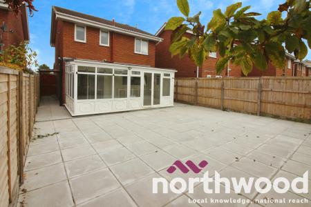 3 bedroom Detached house to let in Ruddington Road, Kew, Southport, PR8