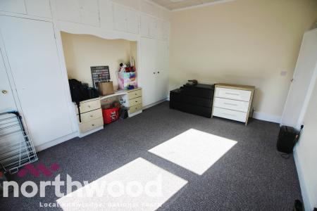 2 bedroom Flat to let in Church Street, Southport, Southport, PR9