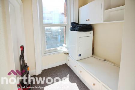 2 bedroom Flat to let in Church Street, Southport, Southport, PR9