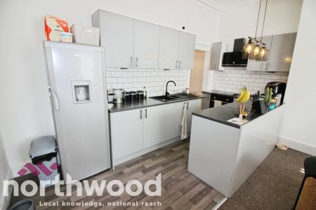 2 bedroom Flat to let in Church Street, Southport, Southport, PR9