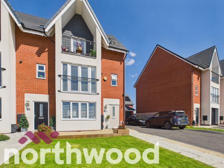 3 bedroom End of terrace house for sale in Birkdale Cop, Southport, PR8