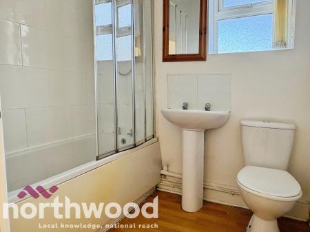 2 bedroom Flat to let in Eskbank, Tanhouse, Skelmersdale, WN8