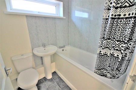 2 bedroom Flat to let in Church Town Court, Churchtown, Southport, PR9