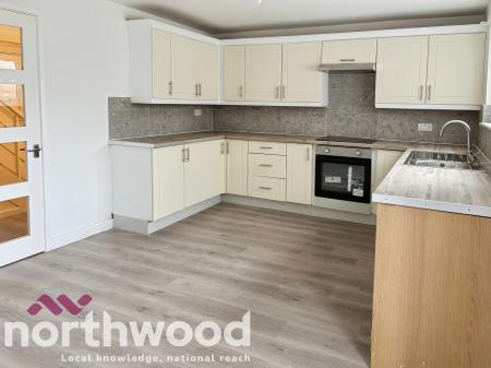 3 bedroom Terraced House to let in Hallcroft, Birch Green, Skelmersdale, WN8