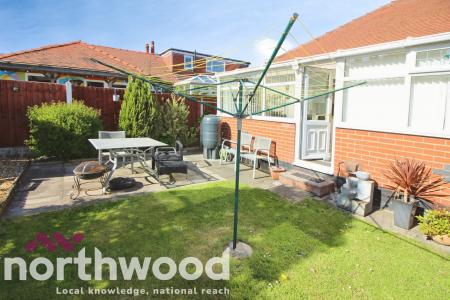 2 bedroom Bungalow to let in The Crescent, Southport, PR9