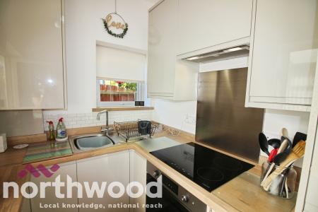 2 bedroom Bungalow to let in The Crescent, Southport, PR9