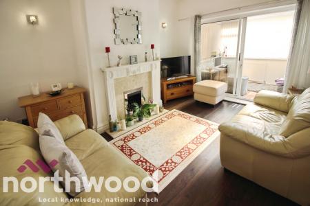 2 bedroom Bungalow to let in The Crescent, Southport, PR9