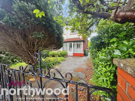 3 bedroom Semi-detached house for sale in Haig Avenue, Southport, PR8