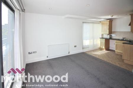 2 bedroom Flat to let in Kingsway, Southport, PR8
