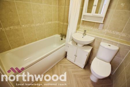 2 bedroom Flat to let in Kingsway, Southport, PR8