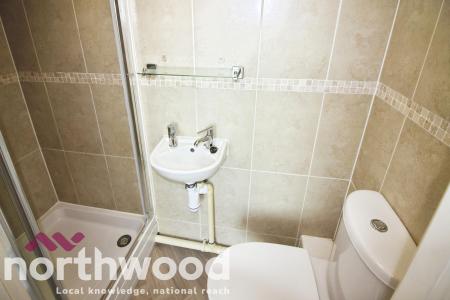 2 bedroom Flat to let in Kingsway, Southport, PR8