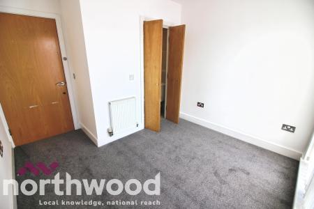 2 bedroom Flat to let in Kingsway, Southport, PR8