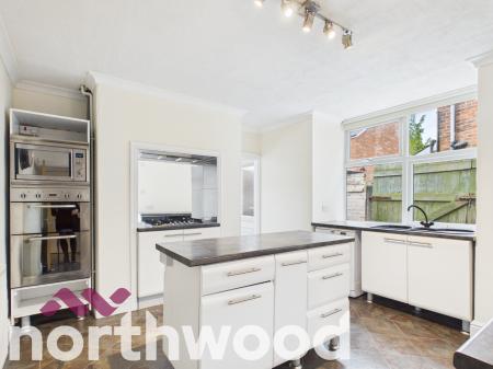4 bedroom Semi-detached house for sale in Southbank Road, Southport, PR8