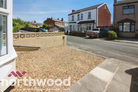 3 bedroom Terraced House to let in Hope Street, Southport, PR9