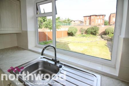 3 bedroom Semi-detached house to let in Court Road, Southport, PR9