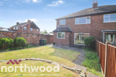 3 bedroom Semi-detached house to let in Court Road, Southport, PR9