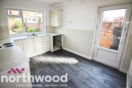 3 bedroom Semi-detached house to let in Court Road, Southport, PR9