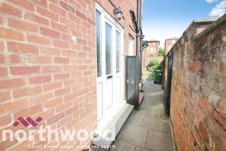 3 bedroom Semi-detached house to let in Court Road, Southport, PR9