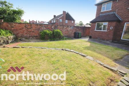 3 bedroom Semi-detached house to let in Court Road, Southport, PR9
