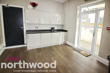 1 bedroom House share to let in King Street £85 per week, Southport, PR8