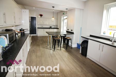 1 bedroom House share to let in King Street £85 per week, Southport, PR8