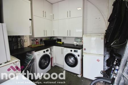 1 bedroom House share to let in King Street £85 per week, Southport, PR8