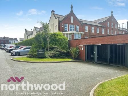 2 bedroom Flat for sale in Marine Gate Mansions, The Promenade, Southport, PR9