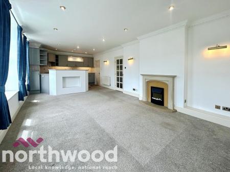 2 bedroom Flat for sale in Marine Gate Mansions, The Promenade, Southport, PR9