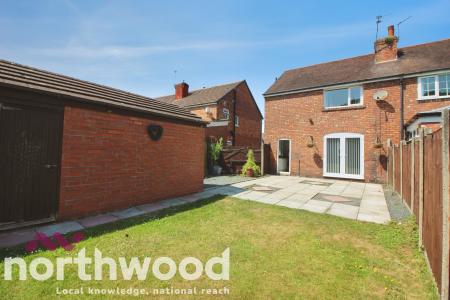 3 bedroom Semi-detached house to let in Birkey Lane, Formby, L37
