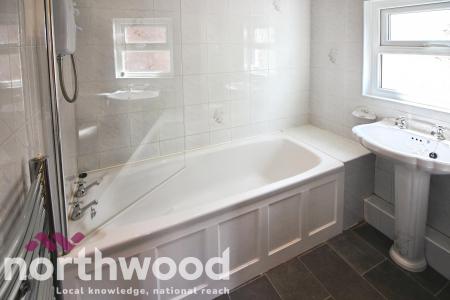 3 bedroom Semi-detached house to let in Birkey Lane, Formby, L37