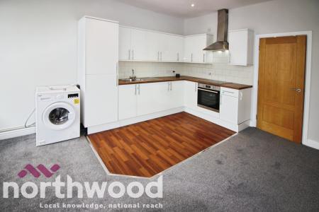 2 bedroom Flat to let in Bold Street, Southport, Southport, PR9