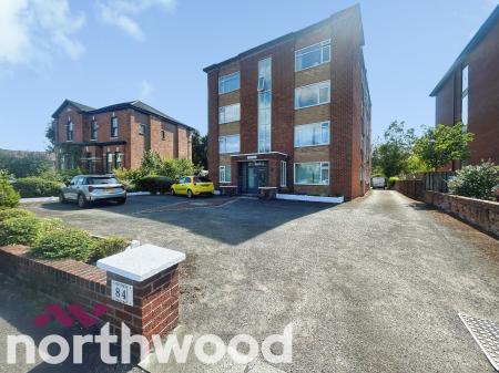 2 bedroom Flat for sale in Park Road, Southport, PR9