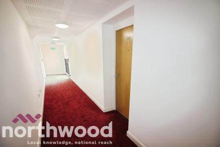 2 bedroom Flat to let in Maplebeck Drive, Kew, Southport, PR8