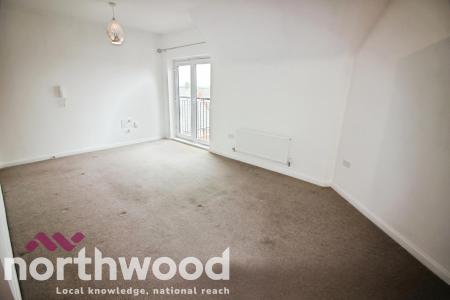 2 bedroom Flat to let in Maplebeck Drive, Kew, Southport, PR8
